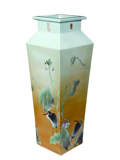 陈军作品：粉彩镶器《秋塘》