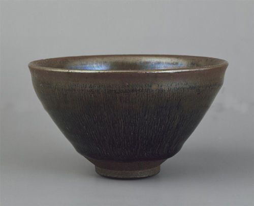 南宋建阳窑兔毫釉茶碗 高7厘米 直径12.7厘米 爱德华 C. 摩尔1891年遗赠纽约大都会博物馆 ARTstor供图